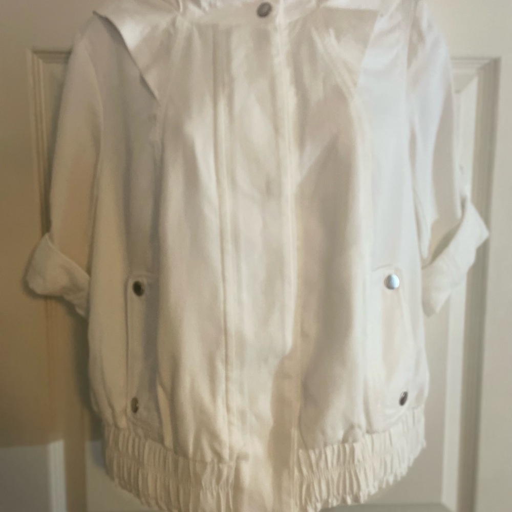 NWT White‎ House Black Market Chic Women's White Utility Jacket